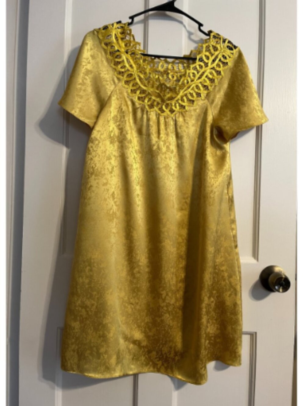 Gianni Bini gold dress